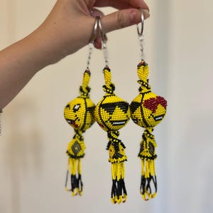 Handgemachte Perlen Emoji Schlüsselanhänger: Gehäkelte Taschenanhänger