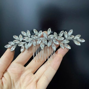 Crystal Bridal Comb, Silver Wedding Hair Comb, Crystal Wedding Comb, Silver Bridal Comb Rhinestone Bridal Comb Silver Wedding Comb Accessory
