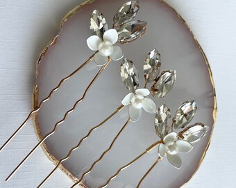 Pin de pelo floral blanco, pasador de pelo de boda de flor blanca de cristal para novias, accesorio de pelo nupcial, pasadores de pelo decorativos de fiesta, flor de perla