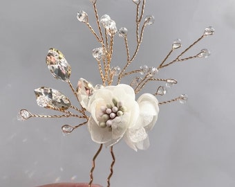 Dos pequeñas horquillas con flores, horquillas doradas con cristales, accesorio para el cabello de boda para novias, tocado floral de gasa, horquilla floral para novia.