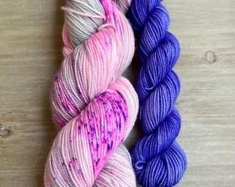 Flirt sock set yarn  sock fingering Hand dyed yarn Gypsysoulfibers