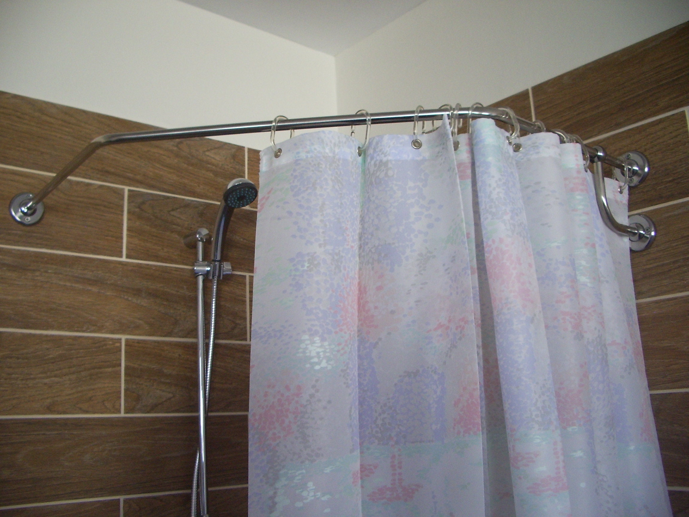 Barra de cortina de ducha de esquina curvada para baño, probadores y  vestidores, para montaje en pared -  México