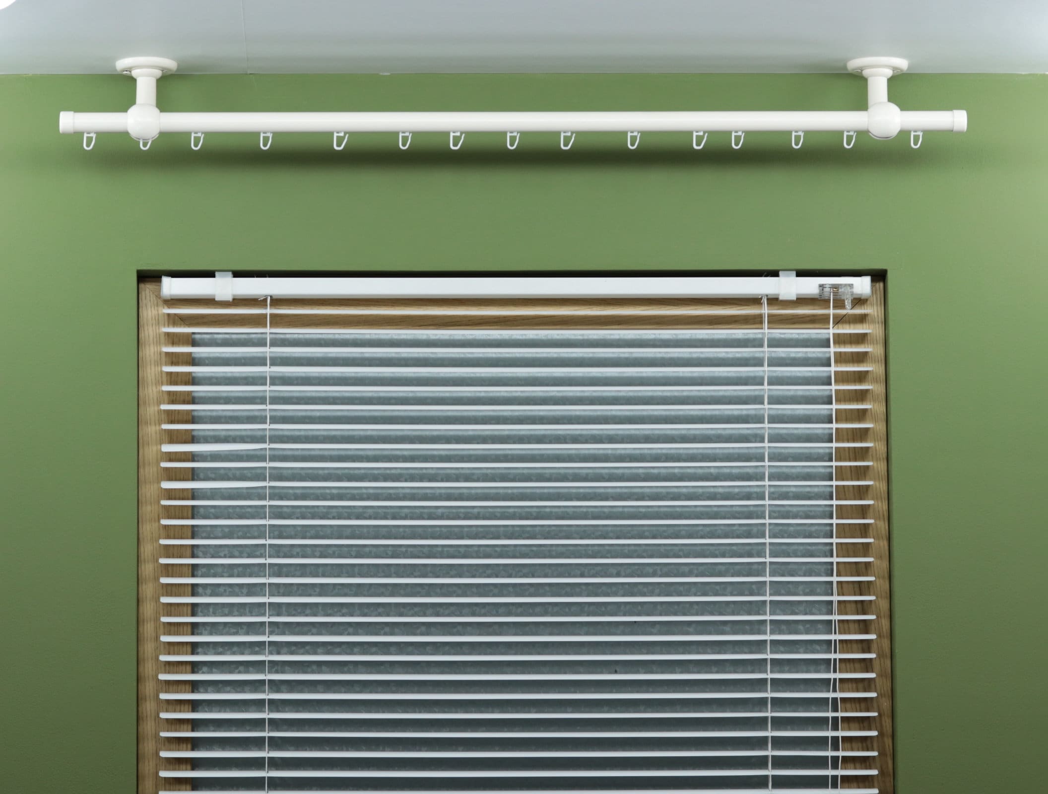 Riel de cortina simple para ventana, ganchos de rodillos de plástico,  soportes de techo curvos y extremos de enchufe -  México