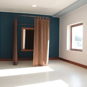 U shaped Standing Square Oval Fitting and Dressing Room with Clothes Hanger for Wall Montage with 2 Straight Floor Supports- 210 cm(83&quot;) High