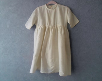 1950s . Little dress in white cotton