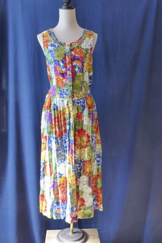 1980s. Backless floral dress.