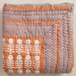 Courtepointe marron en coton à fleurs pour très grand lit : couvre-lit indien réversible