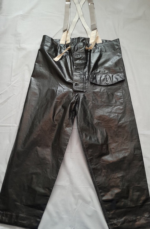 Pantalon en toile ciree vintage Royal Navy par mauvais temps submariner pvc sur un pantalon workwear travailleur corvee militaire des annees 1960 44 W 29 5 L Etsy France