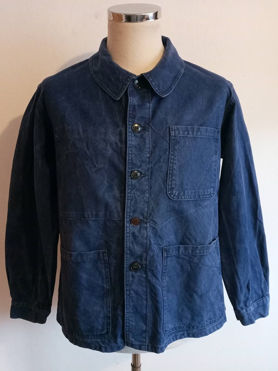 Vintage French chore jacket workwear 1950s 50s marbled faded patched indigo blue cotton bleu de travail work 45.5