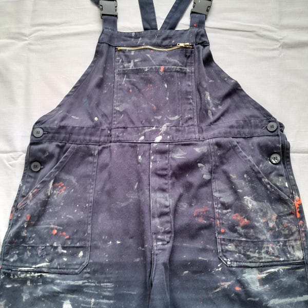 Vintage French dungarees - paint splattered indigo bibs- workwear artists chore overalls 43W 31L