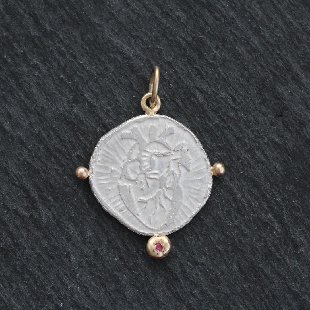 14k Gold Sterling + Ruby Etched Anatomical Heart Pendant - Etsy