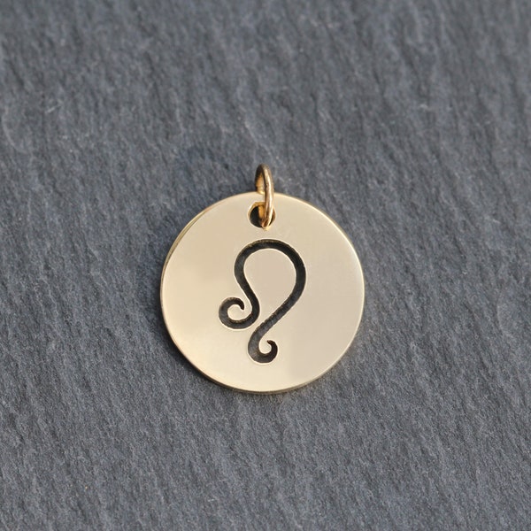 14k Gold Etched Leo Zodiac Pendant