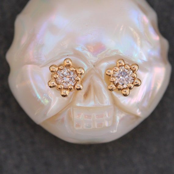 14k Gold Diamond + White Pearl Skull Pendant - image 2