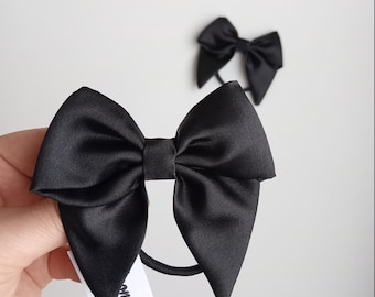 Black hairbow, Bow with a hairtie