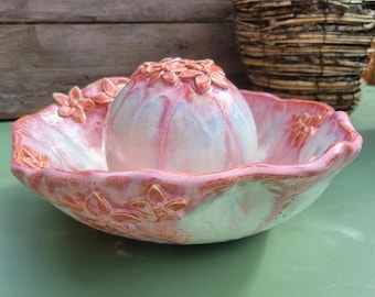 Fontana a forma di gatto in ceramica, elemento decorativo, fontana, realizzata a mano, forma organica, rosa, unica, regalo