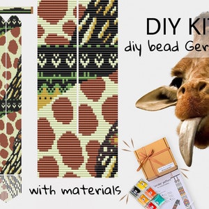 Puede incluir: Kit de cuentas DIY para hacer un collar de cuentas. El kit incluye todos los materiales necesarios para crear un collar con un diseño de estampado de jirafa. La imagen muestra un primer plano del diseño del collar de cuentas, una jirafa y una caja que contiene las cuentas y las instrucciones.