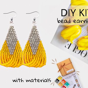DIY-Kit gelbe Party-Fransen-Perlenohrringe, gelbes Silber-Disco-Charm-Ohrring-Muster, Ohrringherstellung, Bastelset, Perlenohrringe-Tutorial-Kit