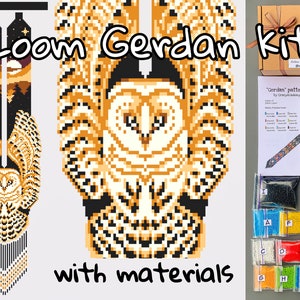 以下が含まれることがあります： ビーズでフクロウのネックレスを作るためのルームキット。キットには、さまざまな色のビーズ、パターン、説明書が含まれています。完成したネックレスは、黒と金のカラーリングで、精巧なフクロウのデザインが特徴です。