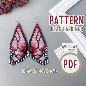 Peut inclure: Boucles d'oreilles en perles roses et rouges en forme d'ailes de papillon. Les boucles d'oreilles sont faites de petites perles et présentent un motif détaillé. L'image comprend également le texte "PATTERN BEAD EARRINGS" et "TÉLÉCHARGEMENT INSTANTANÉ" avec une icône PDF.