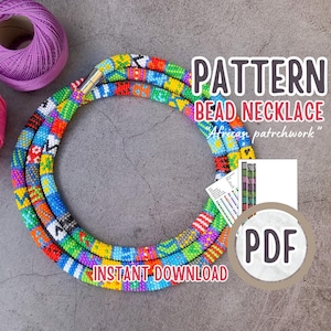 Puede incluir: Un collar de cuentas colorido con un diseño de patchwork, que presenta una variedad de colores, incluyendo rojo, azul, verde y amarillo. La imagen también incluye el texto "PATTERN BEAD NECKLACE African patchwork" y "INSTANT DOWNLOAD PDF".