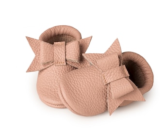 baby girl crib boots
