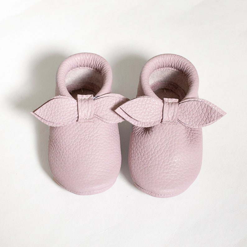 Personalized Baby girl bow moccasins, Baby girl shoes, Italian leather, newborn, infant, toddler, Walker, Kids, Fall, Krabbelschuhe image 7