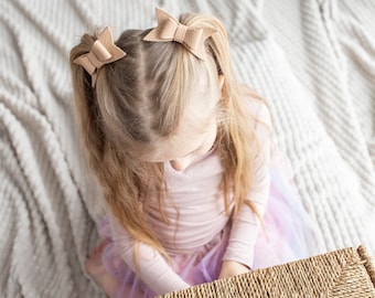 Baby girl hair bows / leather bow/ baby girl headband