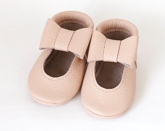 MJ with bow baby moccasins, Italian leather, newborn ,infant, birthday shoes, baby gift, summer moccasins, baby shower