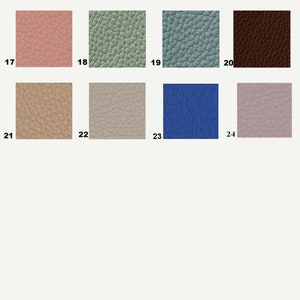 Peut inclure: Un ensemble de 8 &eacute;chantillons de cuir de diff&eacute;rentes couleurs, dont le rose, le vert, le bleu, le marron, le beige et le gris. Les &eacute;chantillons sont num&eacute;rot&eacute;s de 17 &agrave; 24.