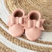 Baby girl moccasins, Baby moccasins with bow, custom name, Italian leather, newborn ,infant, toddler, Walker, girls moccasins, Krabbelschuhe 