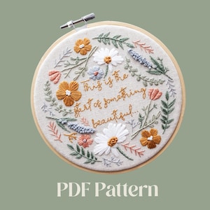Patrón de bordado de flores silvestres: Diseño floral para principiantes (Descarga PDF)