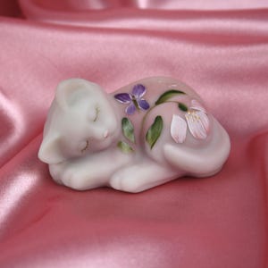 collectible Fenton limited edition hand painted sleeping cat with the original foil sticker, cats symbolize independence and mystery
