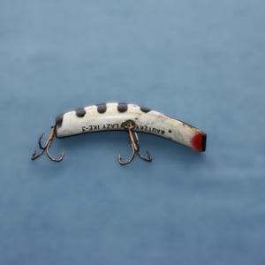 collectible vintage wooden Kautzky Lazy Ike 3 fishing lure