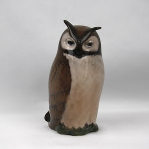 distinctive vintage large Royal Copenhagen owl #2999 15 cm tall
