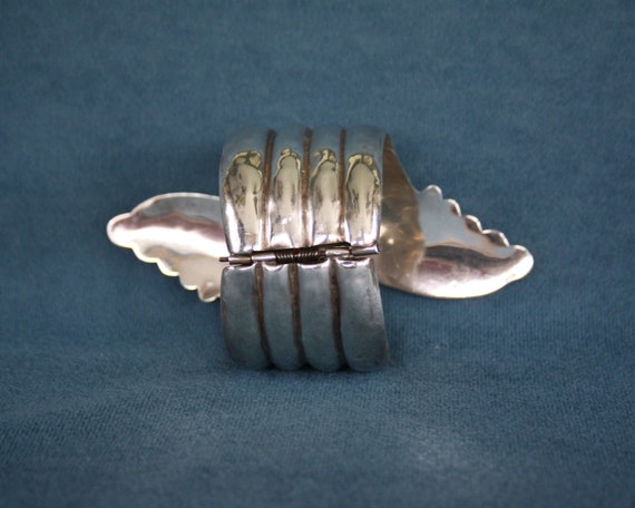 graceful previously loved sterling silver hinged … - image 8