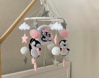 Giostrina per culla a forma di pinguino: decorazione in feltro per la cameretta, giostrina neutra per culla