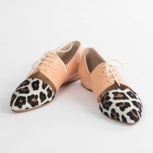 Flat Shoes for Women Ethically Handmade - Lordess Sapien Women&#39;s Leather Oxford Ballet Flats - Peach Leopard Animal Print