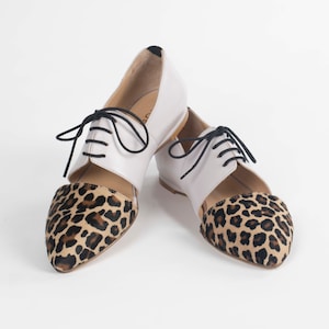Flat Shoes for Women Ethically Handmade - Lordess Indigenous Women&#39;s Leather Oxford Ballet Flats - Lavender Cheetah Animal Print