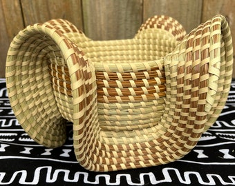 Gullah stand elephant ear Charleston Sweetgrass Basket made in charleston South Carolina in Gullah/Geechee sewing style