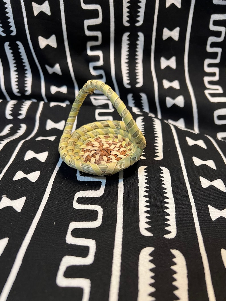 Mini Twisted handle Gullah Keepsake napkin holder ornament basket made in Charleston South image 1