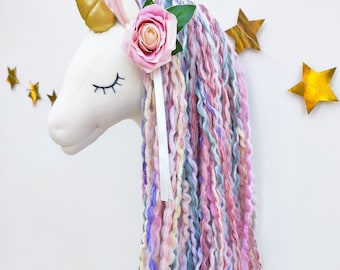 Peluche licorne arc-en-ciel à fixer au mur, tête murale de licorne, cadeau d'anniversaire de baby shower en peluche pour chambre d'enfant, suspension murale, têtes d'animaux