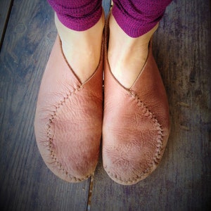 Simple Unisex Moccasins // Custom made to your feet // Barefoot Earthing mocassins // Grounding shoes // Leather mocassins // Minimal shoes