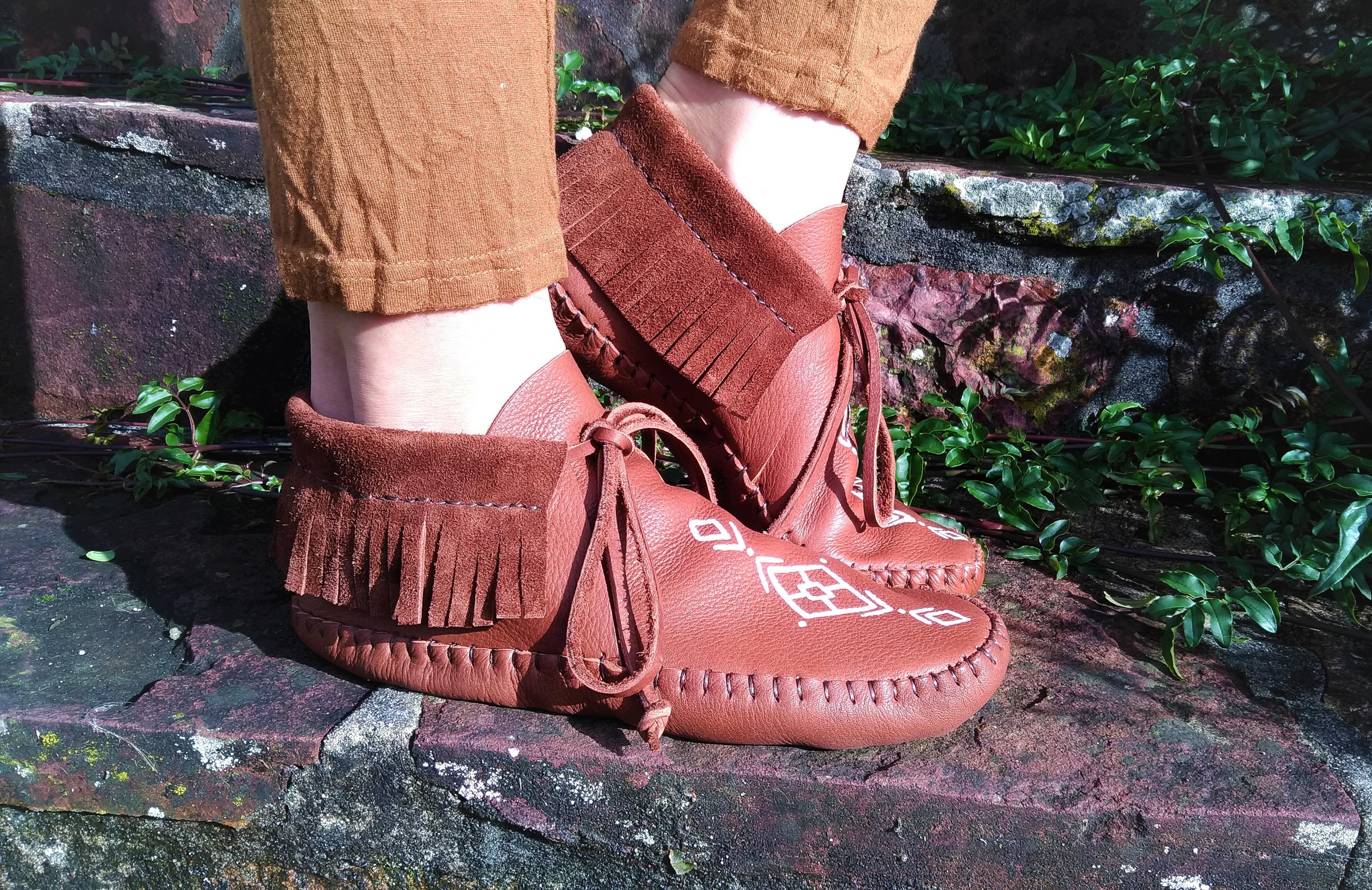 Handmade Grounding shoes for woman// Handmade Painted leather Etsy