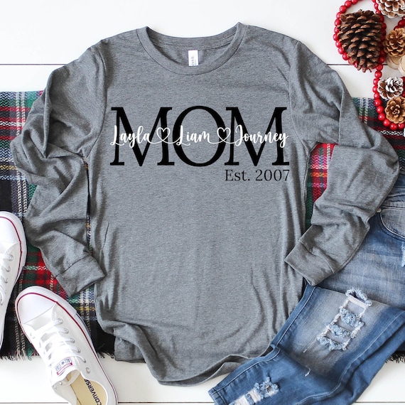 Mom shirt, Personalized Mom tee, Kids name shirt, Mother's Days gift, Gift for Mom, Customized Mom tee, Mom est. long sleeve tee, Hearts