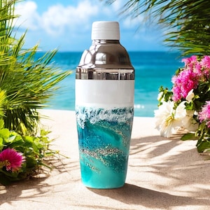 Cocktail Shaker for Beach Lovers, Unique Cobbler Martini Shaker Bartender Kit with Ocean Art