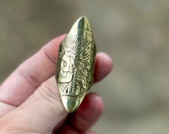 Anillo de latón con la Estatua de la Libertad, anillo central ancho, anillo moderno, anillo llamativo, joyería moderna, joyería de latón, joyería con cabeza de muerto