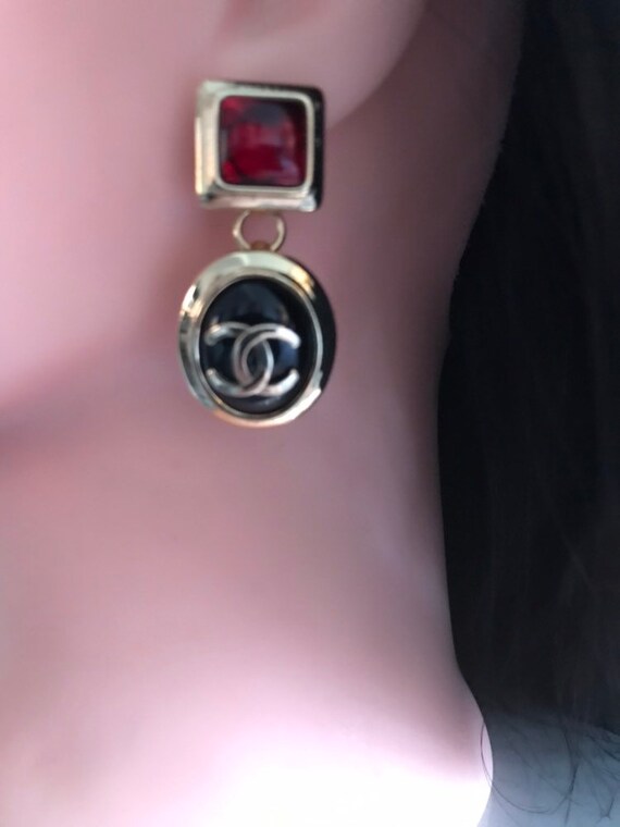 Authentic Vintage Chanel cc dangle drop earrings