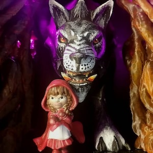 Little Red Riding Hood badass book nook shelf insert