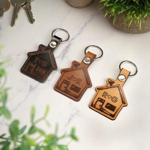 Personalized Leather New Home Keyring – Custom Engraved Housewarming Gift, Minimalist Leather Keychain