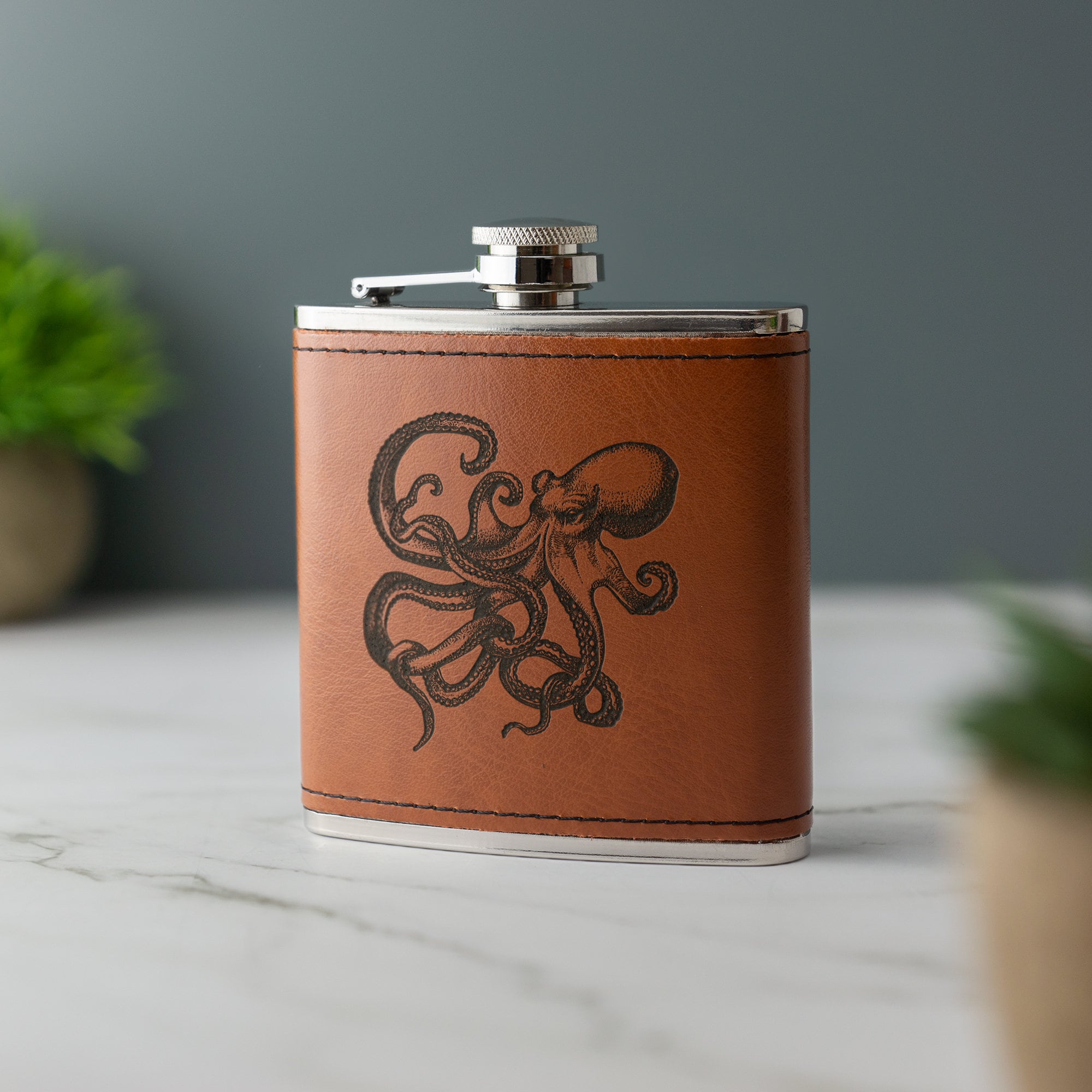 6oz Octopus Leather Flask 6oz Octopus Leather Flask